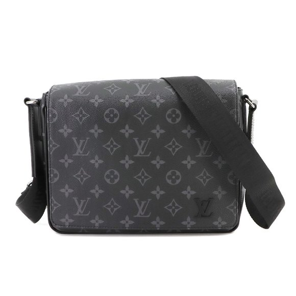 Nv3 R Monogram Louis Vuitton | Bags | Louis Vuitton Monogram Eclipse District Pm Nv3 ...
